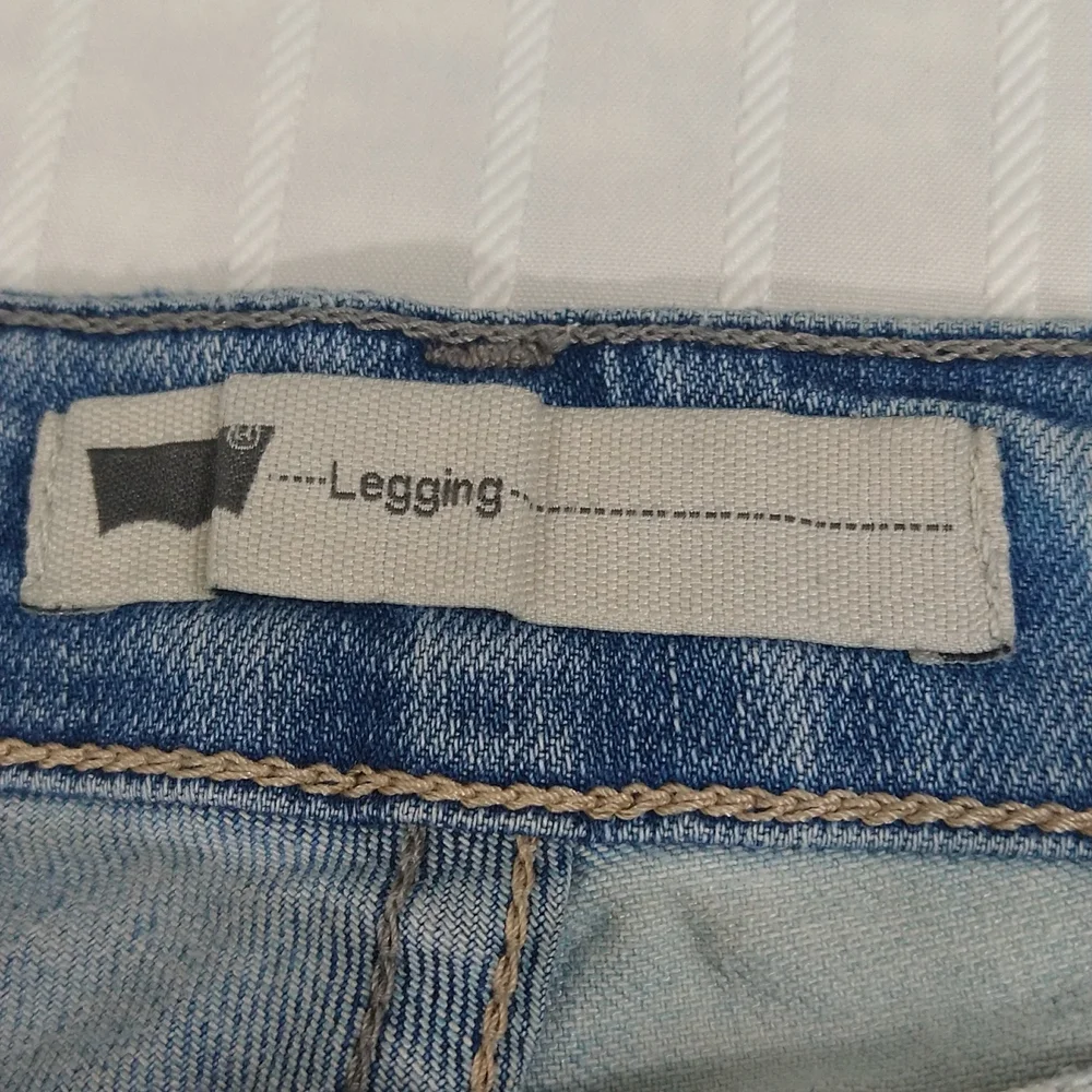 Levis Women Jean Leggings - Picture 7 of 10
